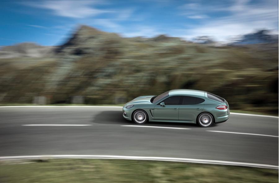  Porsche Panamera Diesel 2011 года  (фото 6 из 37)